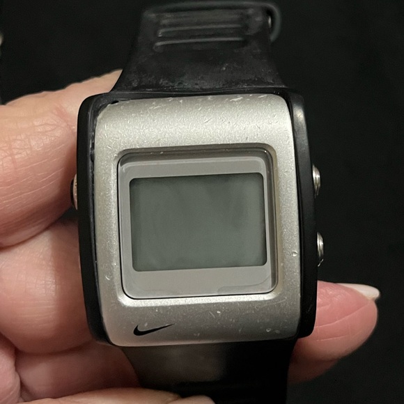 4 Watches!!!! - Picture 6 of 7